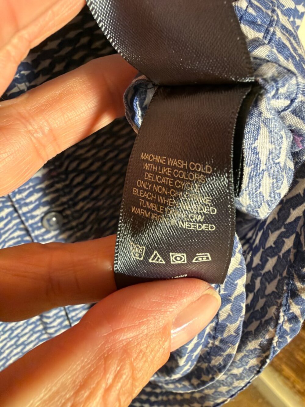 Kenneth Cole Reaction Men's Short Sleeve Button Down Blue/Gray Shark Shirt Sz M - Picture 9 of 11